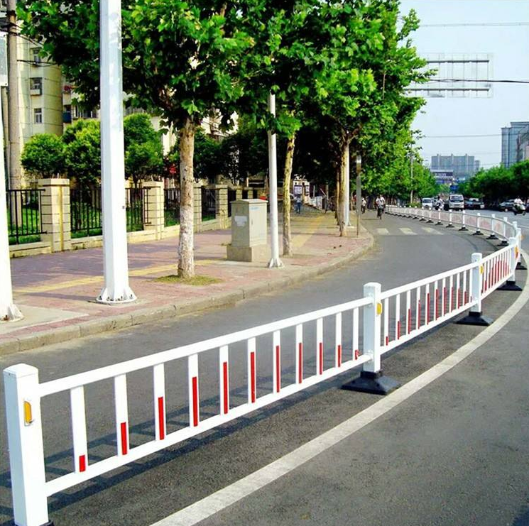 公路护栏