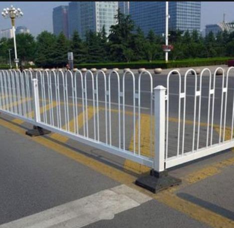 车道隔离护栏