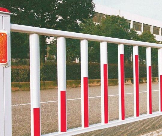 公路隔离栅图片--4