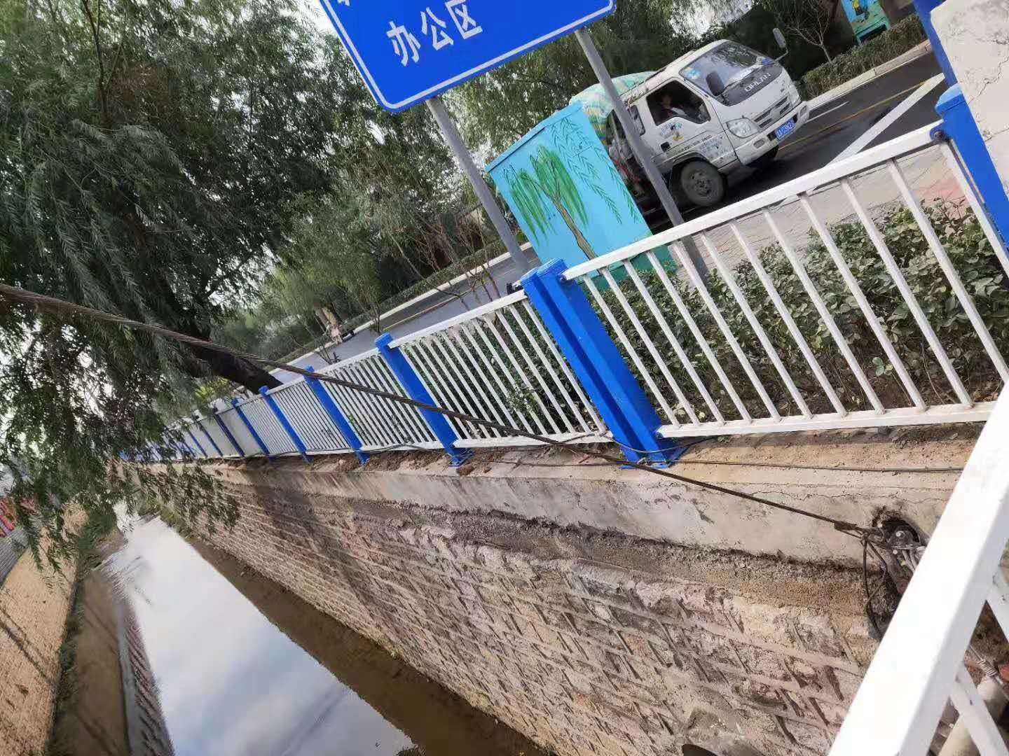 河堤护栏图片--4 河堤护栏图片--4