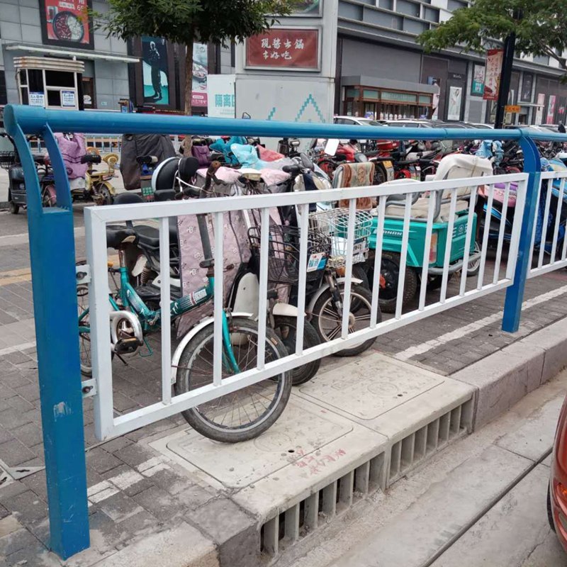 人行道隔离栏杆图片--4