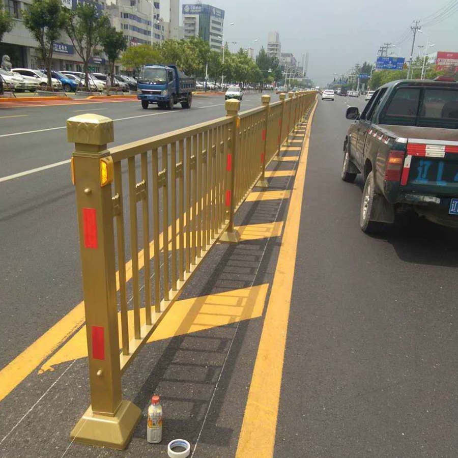 黄金道路护栏图片--4