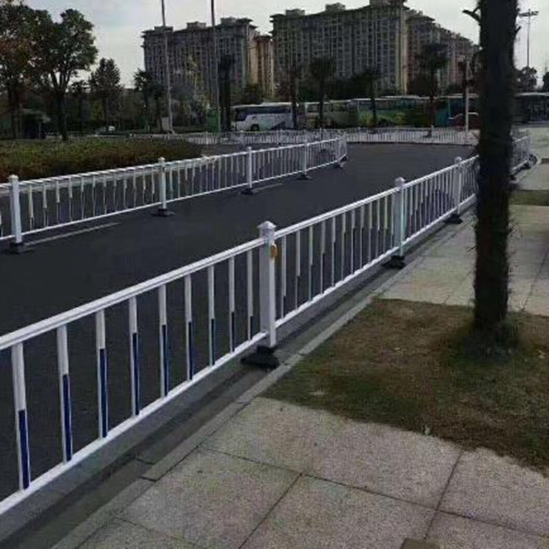 人行道护栏