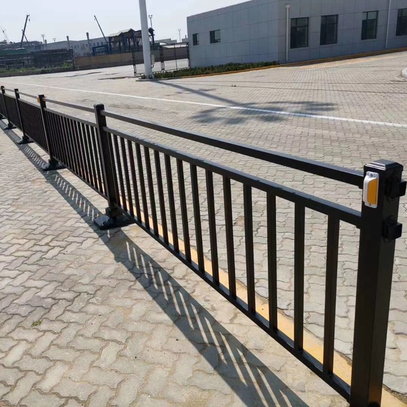 道路隔离网