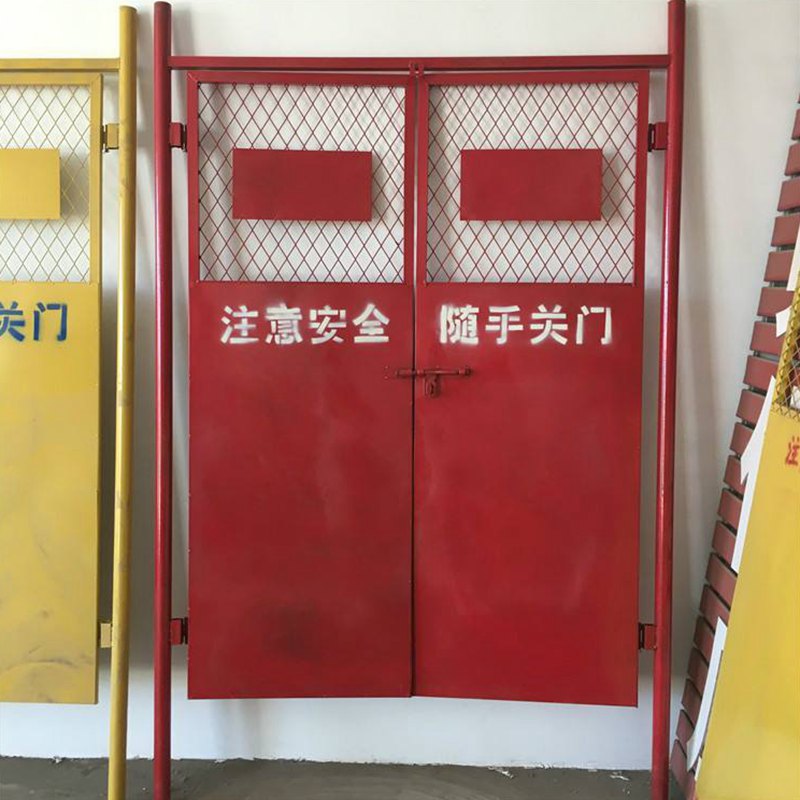 施工电梯防护门图片--2