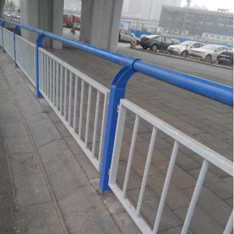 人行道栏杆
